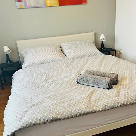 Charming Studio In The Old Town Apartment บราติสลาวา ภายนอก รูปภาพ