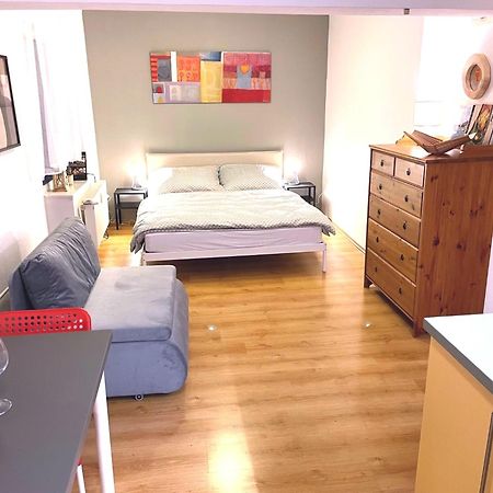 Charming Studio In The Old Town Apartment บราติสลาวา ภายนอก รูปภาพ